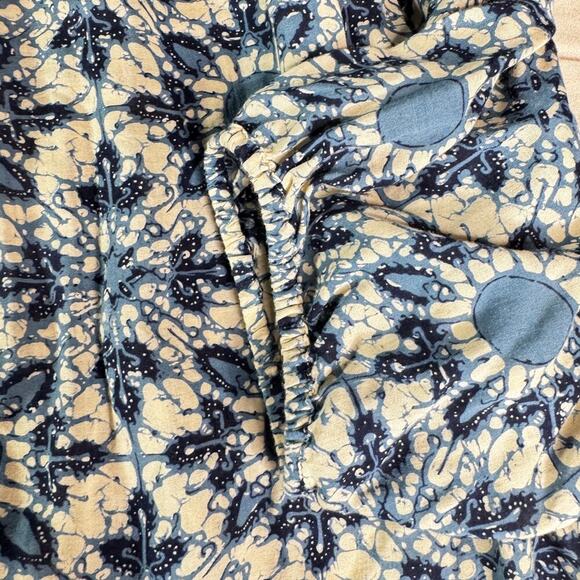 Lucky Brand Women's sz Medium Blue Cream Floral Dolman Sleeve Blouse Button Up - Picture 5 of 12